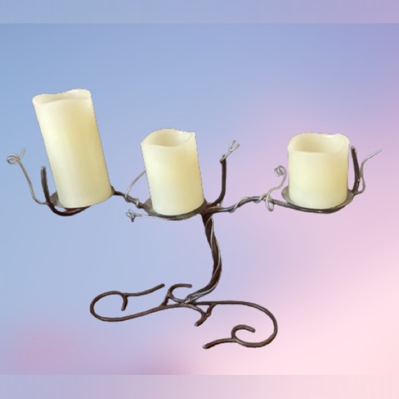 Wrought iron organic shape candelabra - Picture 2 of 6